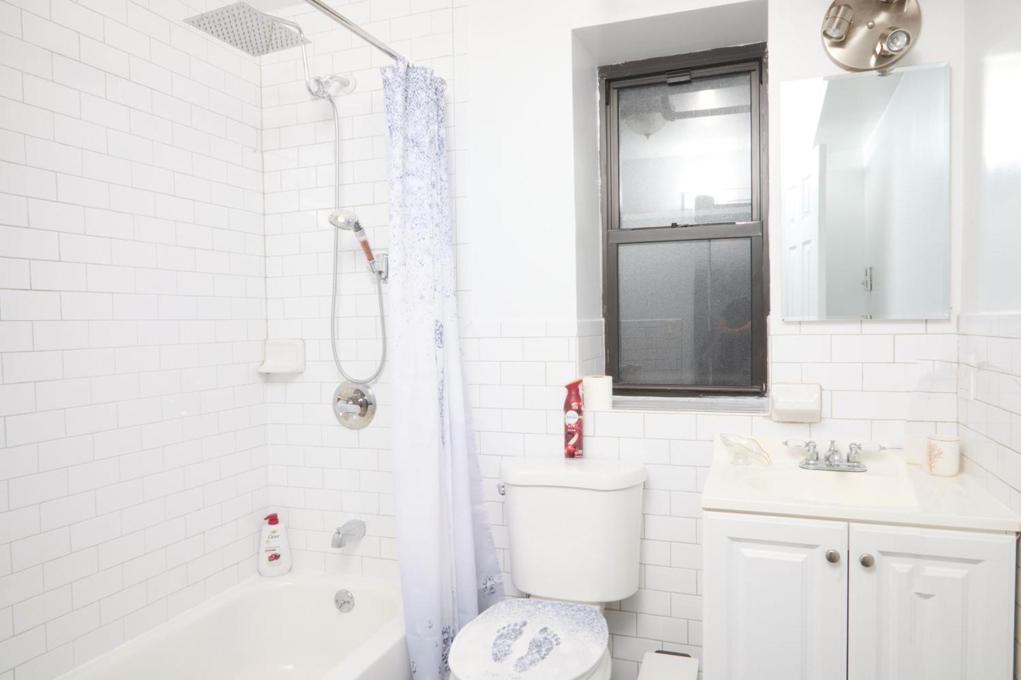 Comfy Guest House In Hell'S Kitchen นิวยอร์ก ภายนอก รูปภาพ